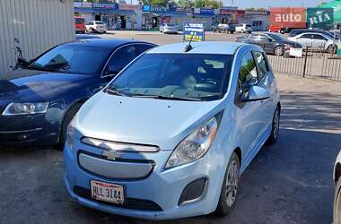 Хэтчбек Chevrolet Spark EV 2015 в 