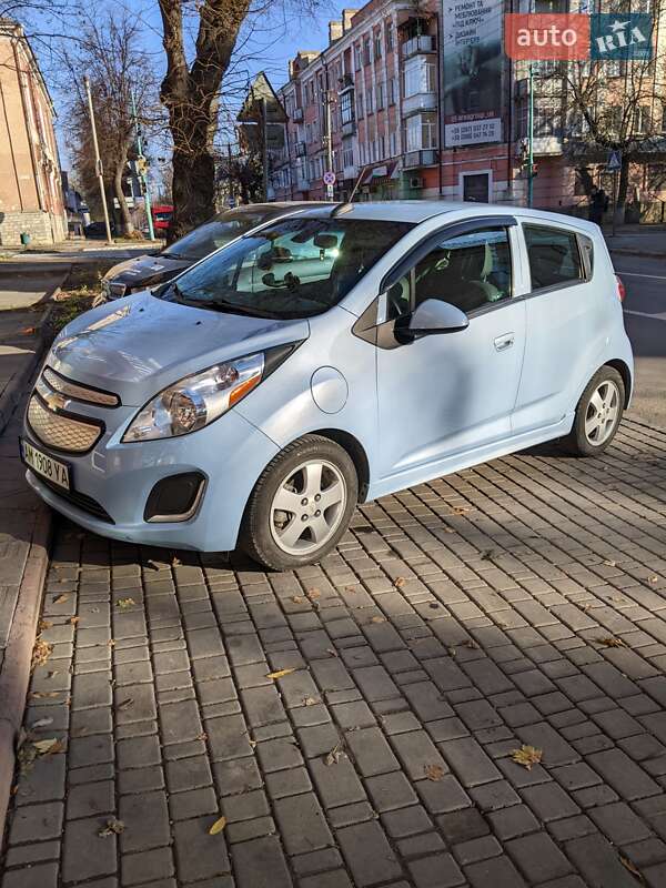Хетчбек Chevrolet Spark EV 2016 в Кам'янець-Подільському