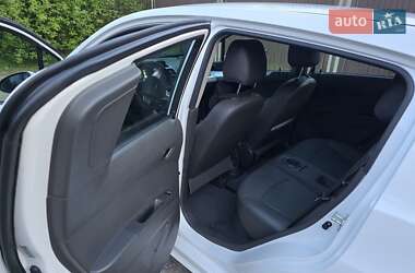Хэтчбек Chevrolet Spark EV 2016 в 