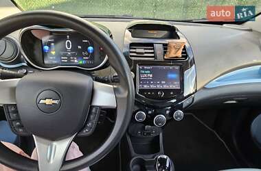 Хэтчбек Chevrolet Spark EV 2015 в 