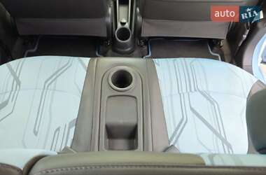 Хэтчбек Chevrolet Spark EV 2015 в 