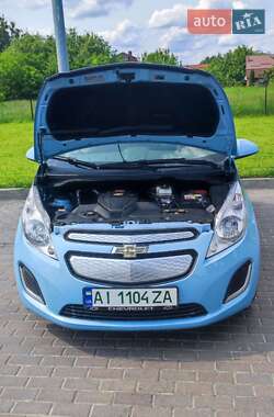 Хэтчбек Chevrolet Spark EV 2016 в 