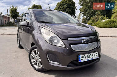 Хетчбек Chevrolet Spark EV 2014 в 
