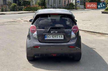 Хетчбек Chevrolet Spark EV 2014 в 