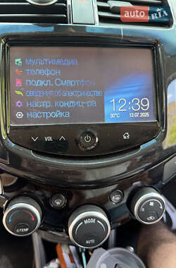 Хетчбек Chevrolet Spark EV 2016 в 