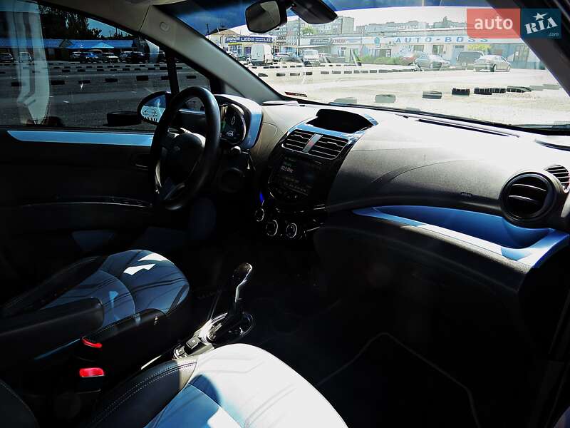 Хэтчбек Chevrolet Spark EV 2013 в Черкассах