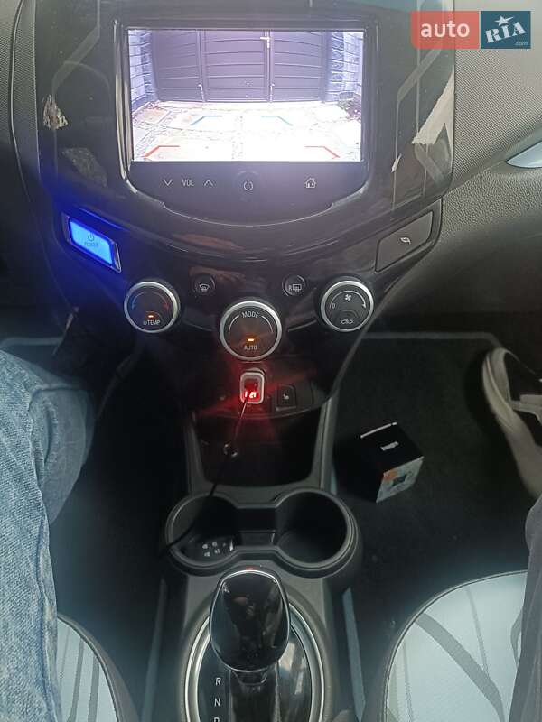 Хетчбек Chevrolet Spark EV 2016 в Рівному