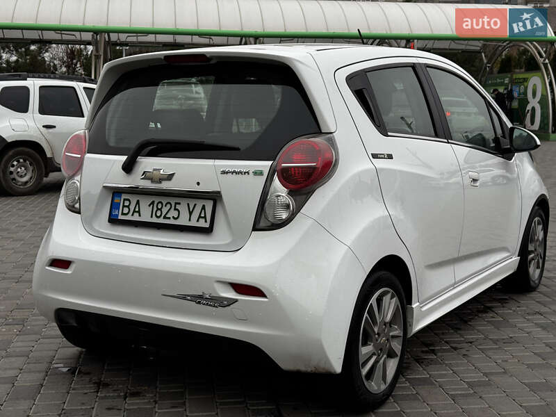 Хетчбек Chevrolet Spark EV 2013 в Кропивницькому