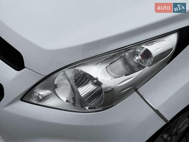 Хетчбек Chevrolet Spark EV 2013 в Кропивницькому