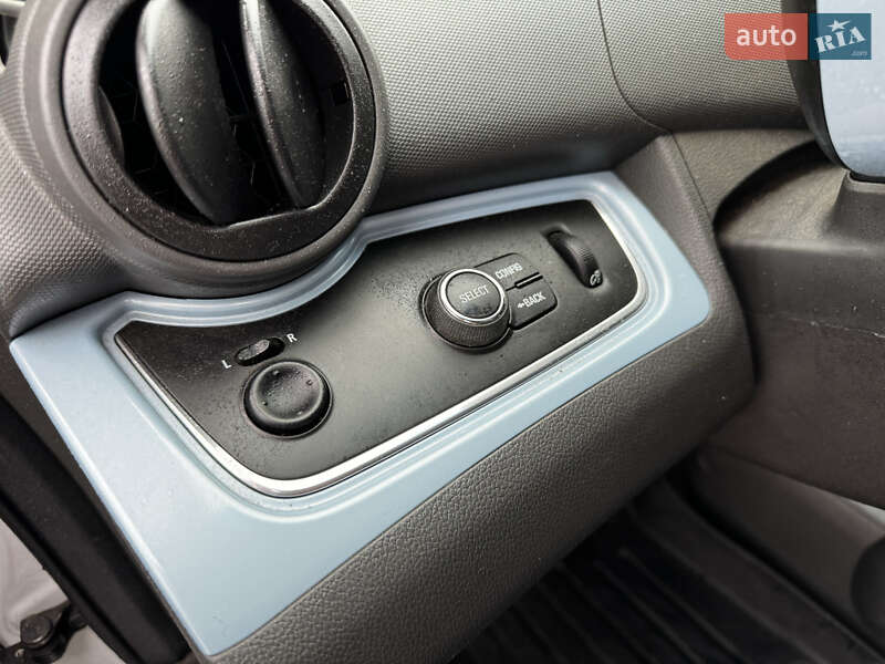 Хетчбек Chevrolet Spark EV 2013 в Кропивницькому