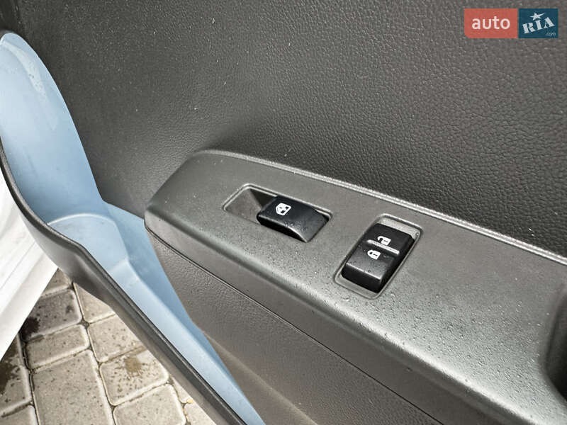 Хетчбек Chevrolet Spark EV 2013 в Кропивницькому