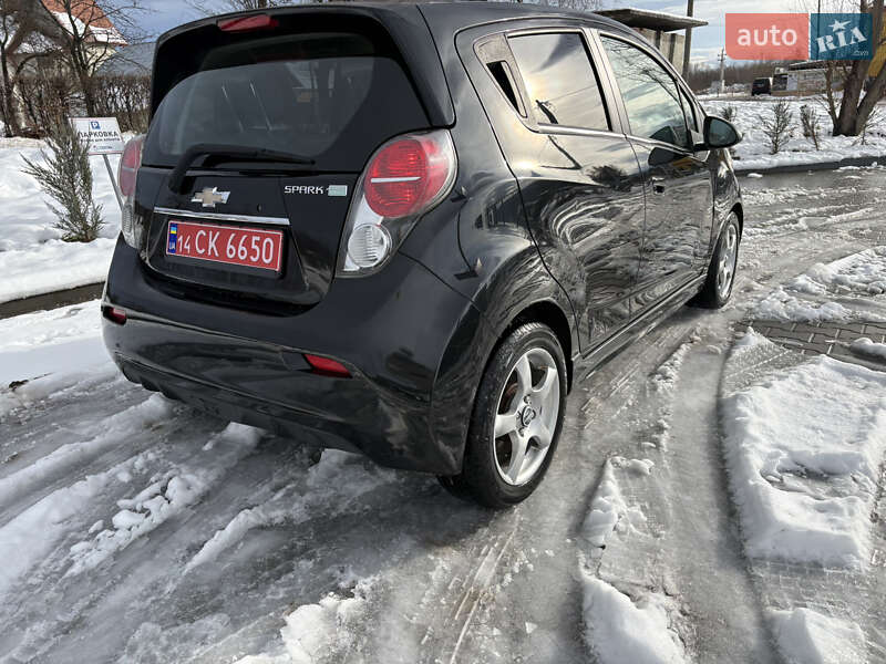 Хетчбек Chevrolet Spark EV 2015 в Трускавці