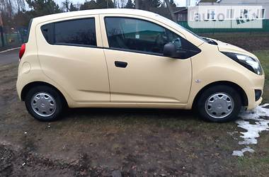 Седан Chevrolet Spark 2013 в Прилуках