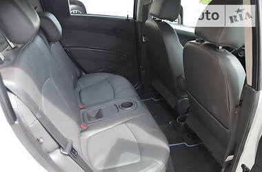 Хетчбек Chevrolet Spark 2015 в 