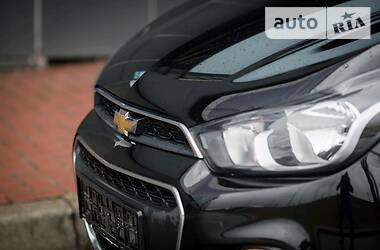 Хэтчбек Chevrolet Spark 2017 в 