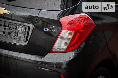 Хэтчбек Chevrolet Spark 2017 в 