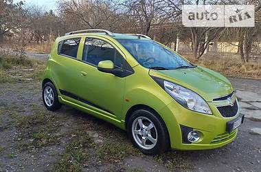 Хэтчбек Chevrolet Spark 2010 в Бурштыне