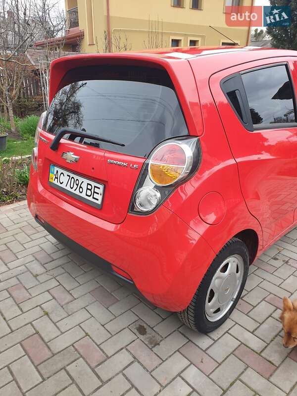 Хэтчбек Chevrolet Spark 2011 в Луцке