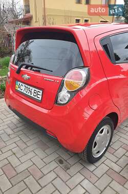 Хэтчбек Chevrolet Spark 2011 в 