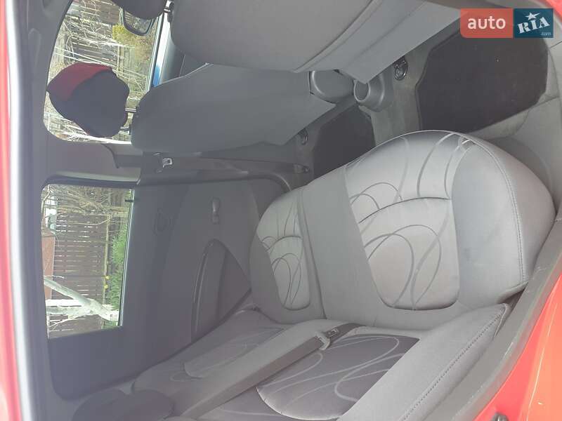 Хэтчбек Chevrolet Spark 2011 в Луцке