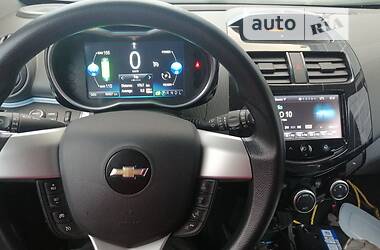 Хетчбек Chevrolet Spark 2015 в Дніпрі