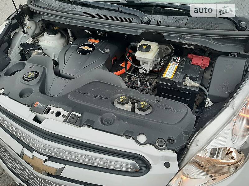 Хэтчбек Chevrolet Spark 2016 в Василькове