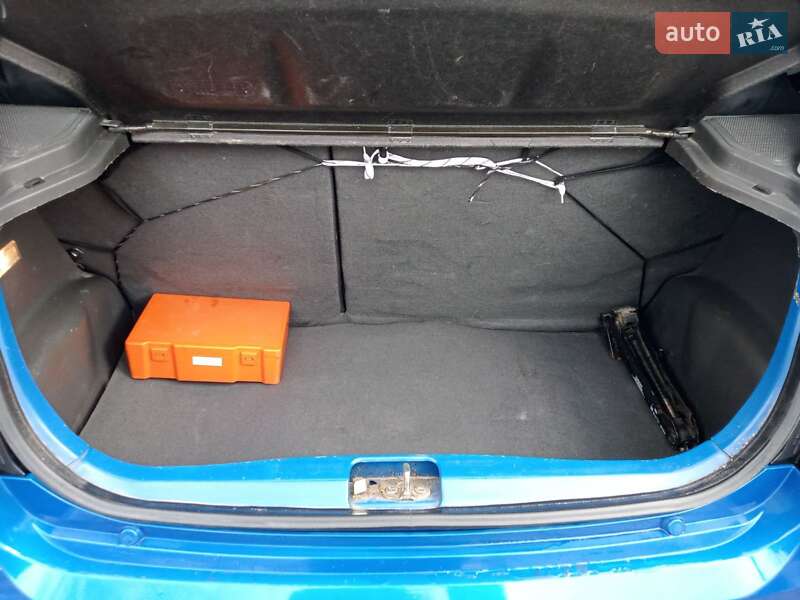 Хэтчбек Chevrolet Spark 2011 в Львове