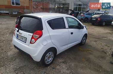 Хэтчбек Chevrolet Spark 2014 в Хмельницком