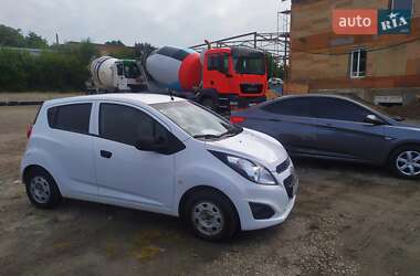 Хэтчбек Chevrolet Spark 2014 в Хмельницком