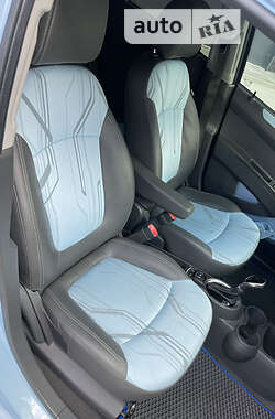 Хетчбек Chevrolet Spark 2016 в 