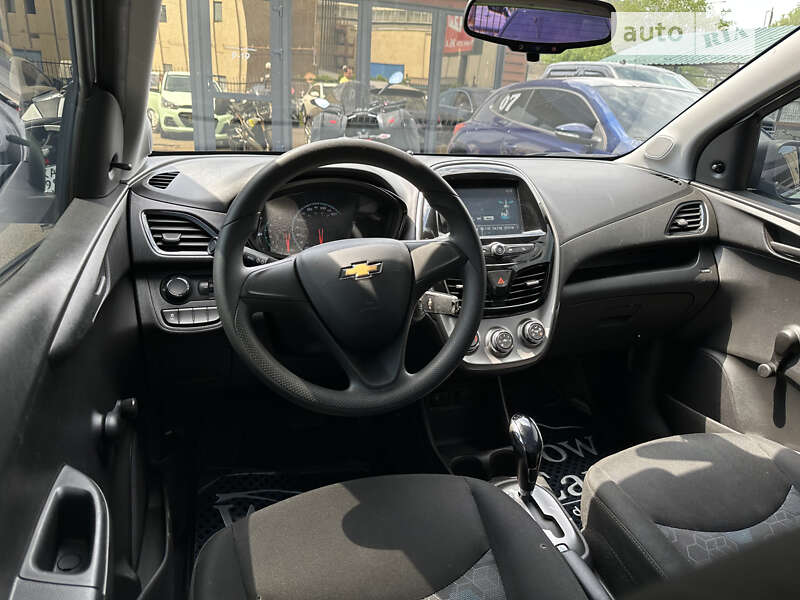 Хэтчбек Chevrolet Spark 2017 в Киеве