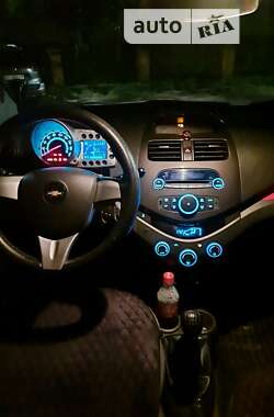 Хэтчбек Chevrolet Spark 2011 в 