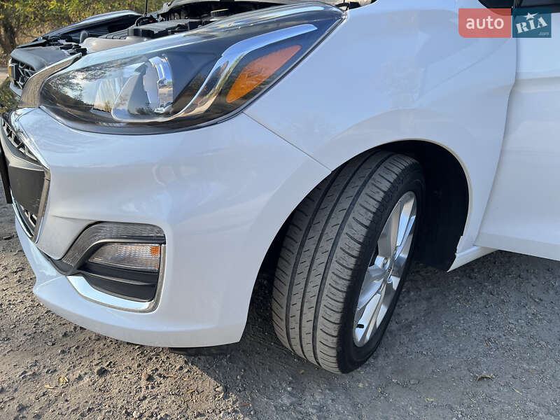 Хетчбек Chevrolet Spark 2018 в Дніпрі