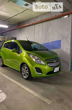 Хэтчбек Chevrolet Spark 2015 в Львове