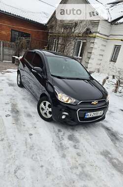 Хэтчбек Chevrolet Spark 2017 в 