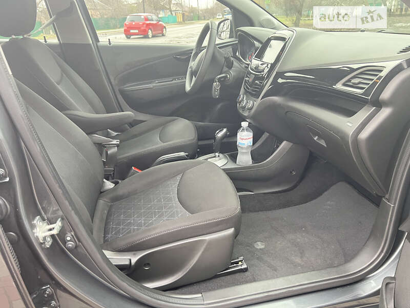 Хэтчбек Chevrolet Spark 2018 в Днепре