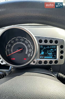 Хэтчбек Chevrolet Spark 2010 в 