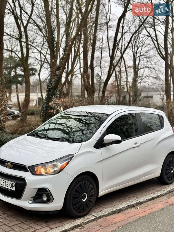 Хэтчбек Chevrolet Spark 2016 в Одессе