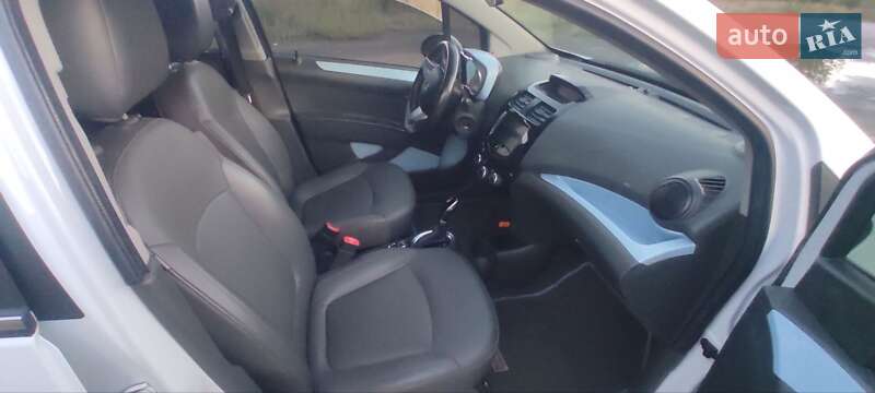 Хэтчбек Chevrolet Spark 2014 в Днепре