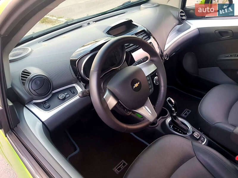 Хэтчбек Chevrolet Spark 2015 в Березане фото 2 Хэтчбек Chevrolet Spark 2015 в Березане