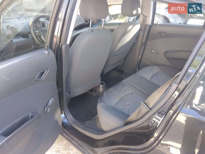 Хетчбек Chevrolet Spark 2012 в Миколаєві