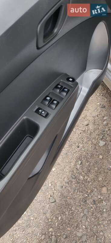 Хэтчбек Chevrolet Spark 2015 в Одессе