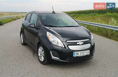 Хэтчбек Chevrolet Spark 2015 в 