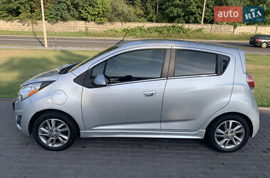 Хэтчбек Chevrolet Spark 2014 в 