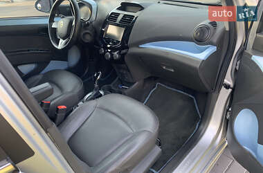Хэтчбек Chevrolet Spark 2014 в 