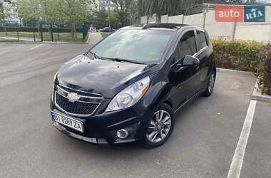 Хэтчбек Chevrolet Spark 2016 в Днепре