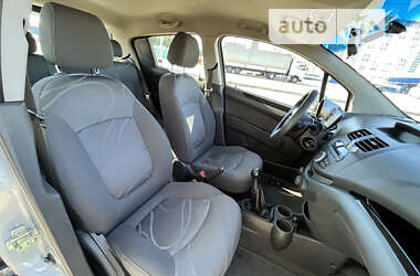 Хэтчбек Chevrolet Spark 2010 в Киеве