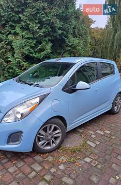Хэтчбек Chevrolet Spark 2015 в 