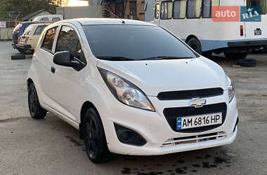 Хетчбек Chevrolet Spark 2013 в Житомирі