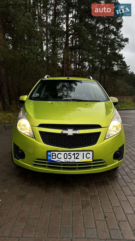 Хетчбек Chevrolet Spark 2010 в Яворові